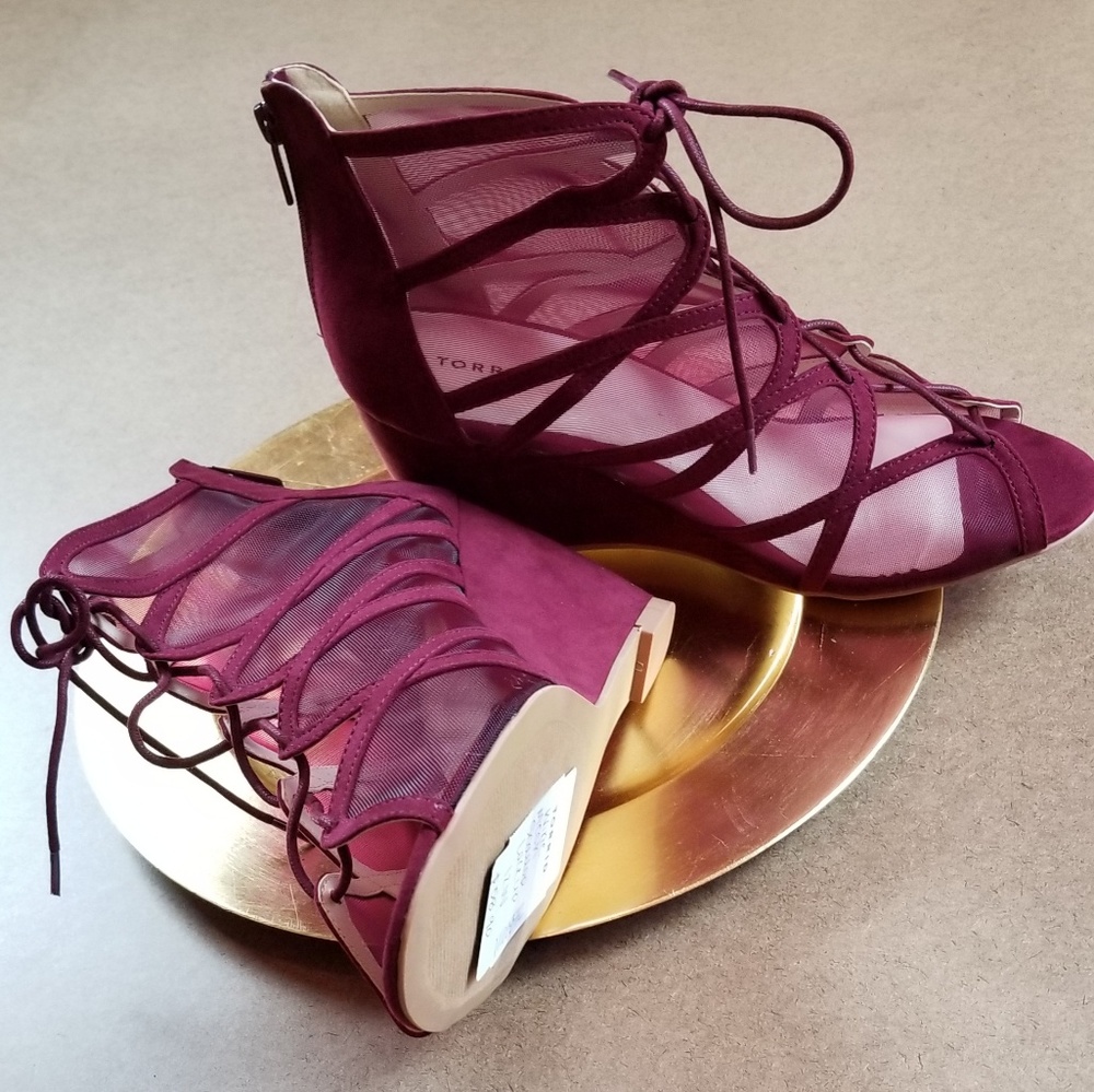 Torrid Wine Mesh Scalloped Lace Up Wedge Size 12 W